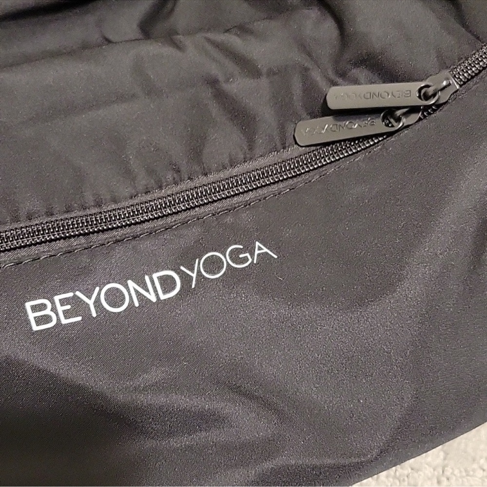 Beyond Yoga | Black backpack sport bag - Picture 5 of 16
